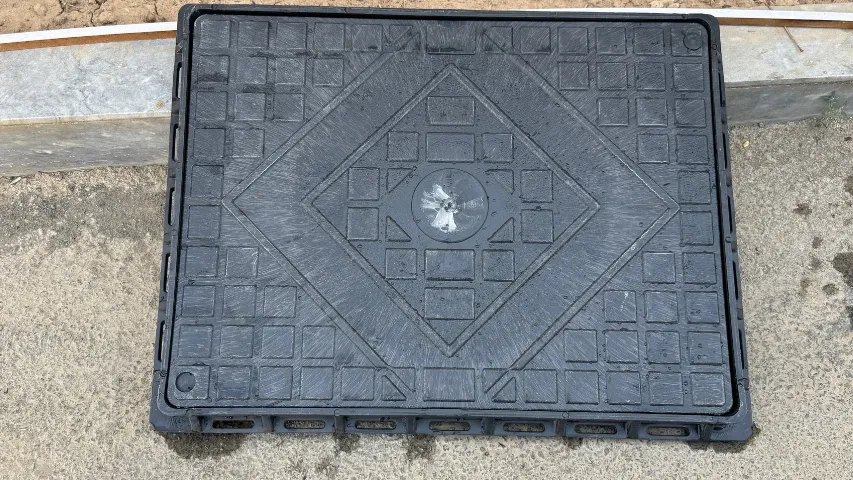 دریچه منهول گاز