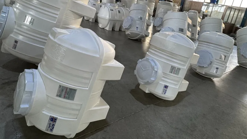 مراحل نصب مخزن آب فلزی در زیرزمین ویلا با ابزارهای حرفه‌ای